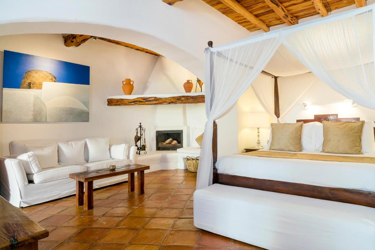 Agroturismo Atzaro Santa Eularia des Riu Bagian luar foto