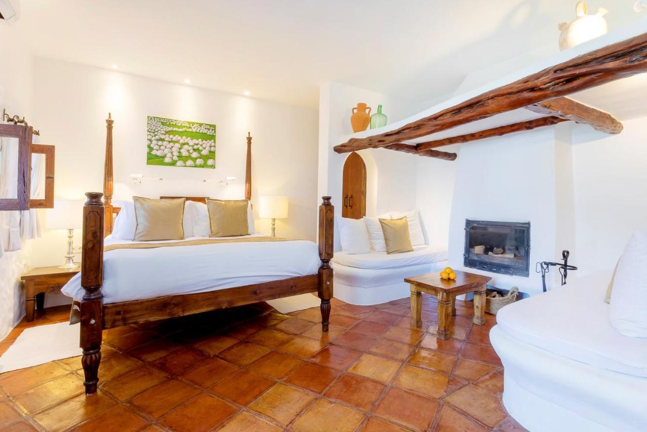 Agroturismo Atzaro Santa Eularia des Riu Bagian luar foto