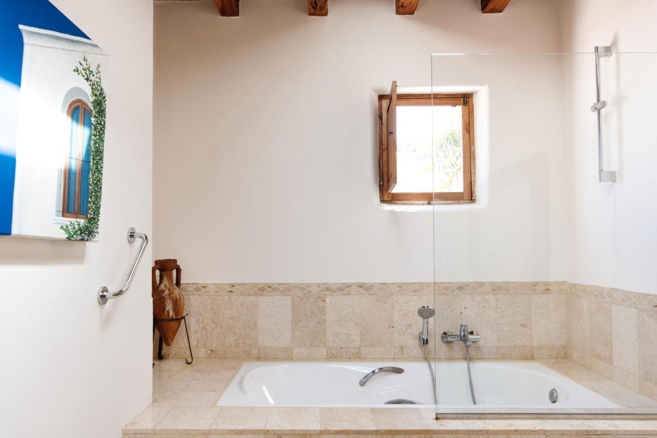 Agroturismo Atzaro Santa Eularia des Riu Bagian luar foto